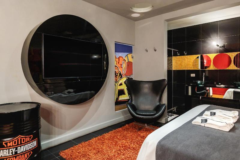 Motel Acaso (Adults Only) - image 11