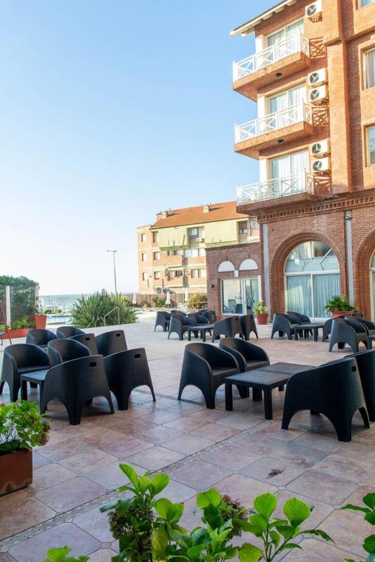 Hotel Reviens - image 9