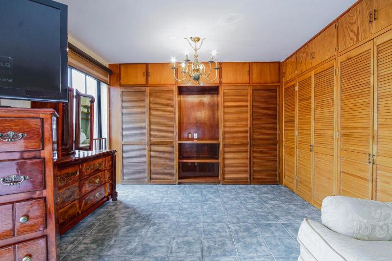 Spacious and Central Apartment in Guadalajara 3 Bedrooms - image 6