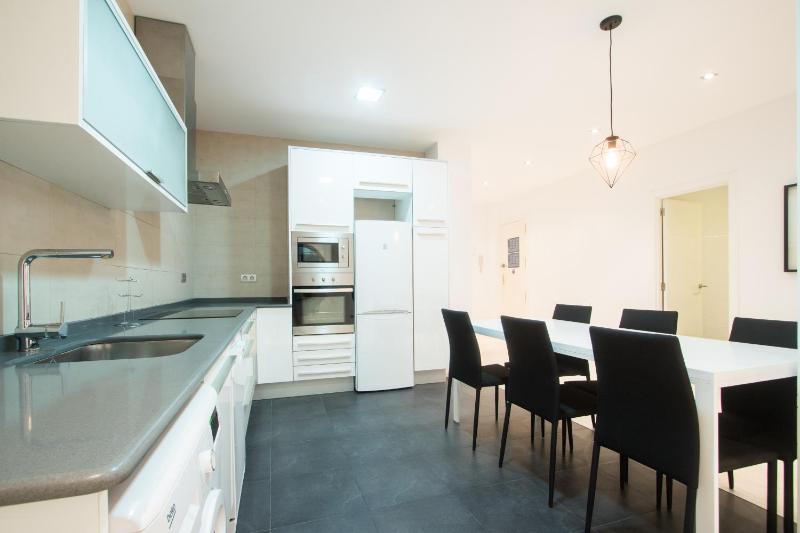 Superior Apartment image 2