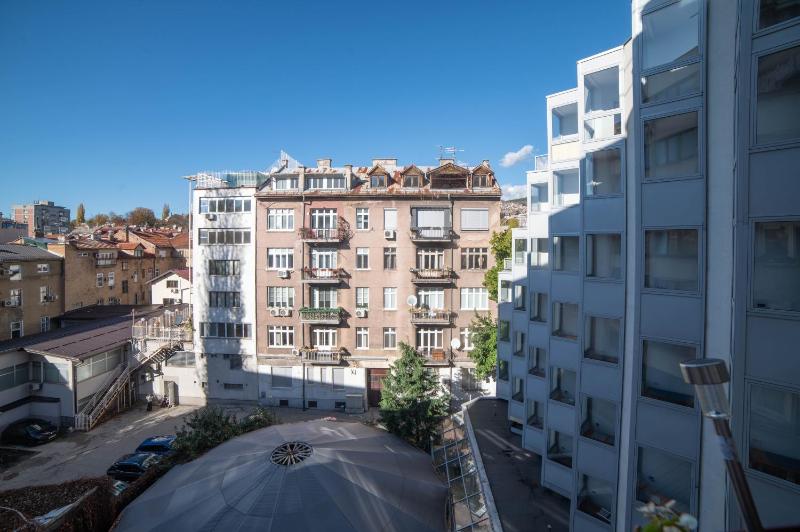 Aurelio Centar Apartment with Balcony and Free parking - image 10