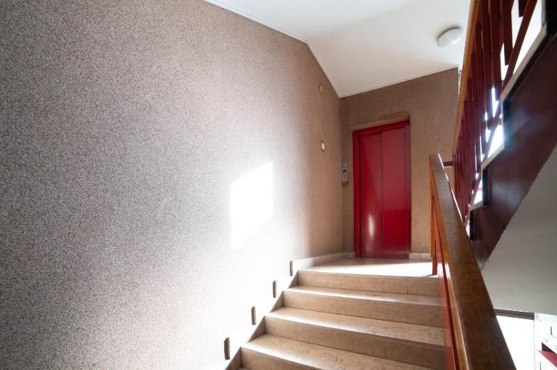 Aurelio Centar Apartment with Balcony and Free parking - image 3