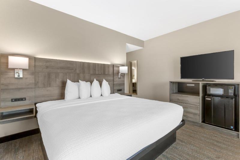 Best Western Plus Executive Residency Phoenix North Happy Valley - image 43