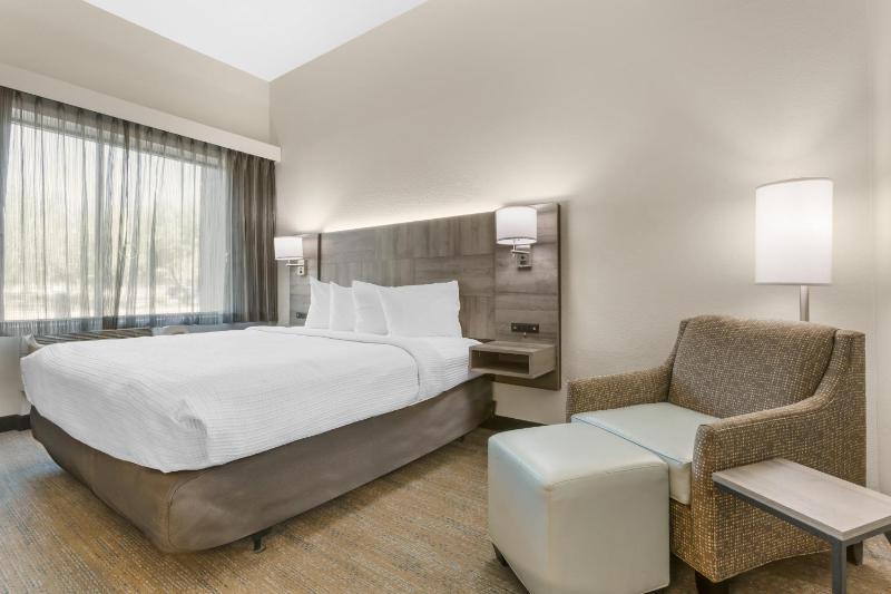 Best Western Plus Executive Residency Phoenix North Happy Valley - image 35