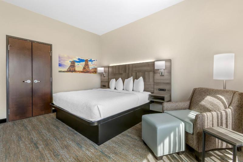 Best Western Plus Executive Residency Phoenix North Happy Valley - image 2