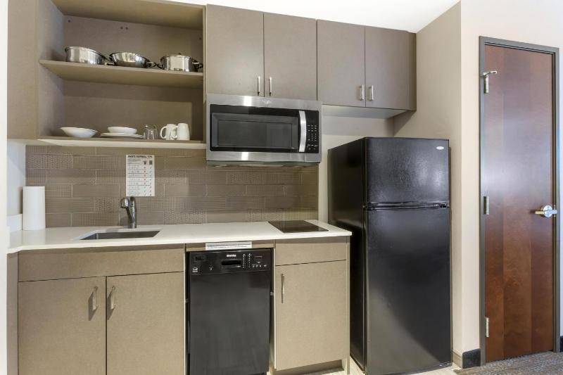 Best Western Plus Executive Residency Phoenix North Happy Valley - image 39
