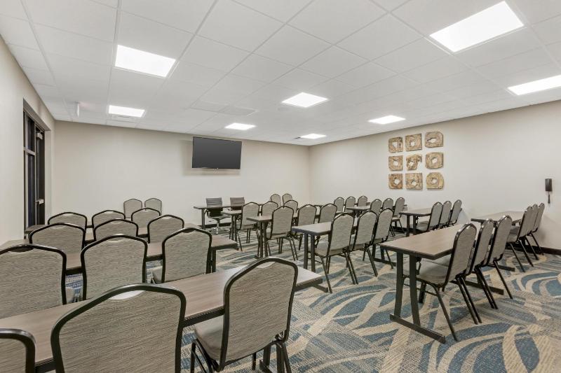 Best Western Plus Executive Residency Phoenix North Happy Valley - image 48