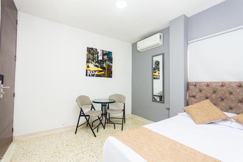 Hotel Med Suites 94 - image 29