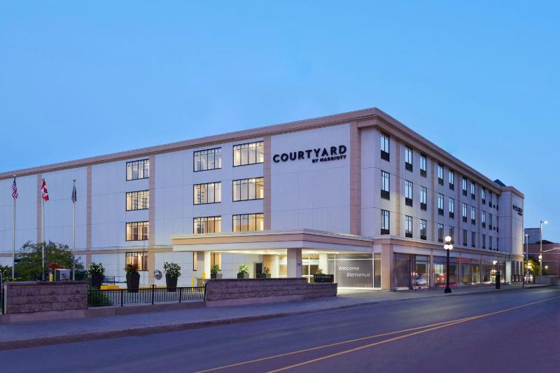 Courtyard by Marriott Ottawa Downtown - image 13