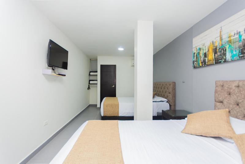 Hotel Med Suites 94 - image 22