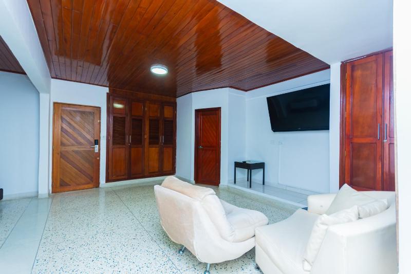 Hotel Med Suites 94 - image 18
