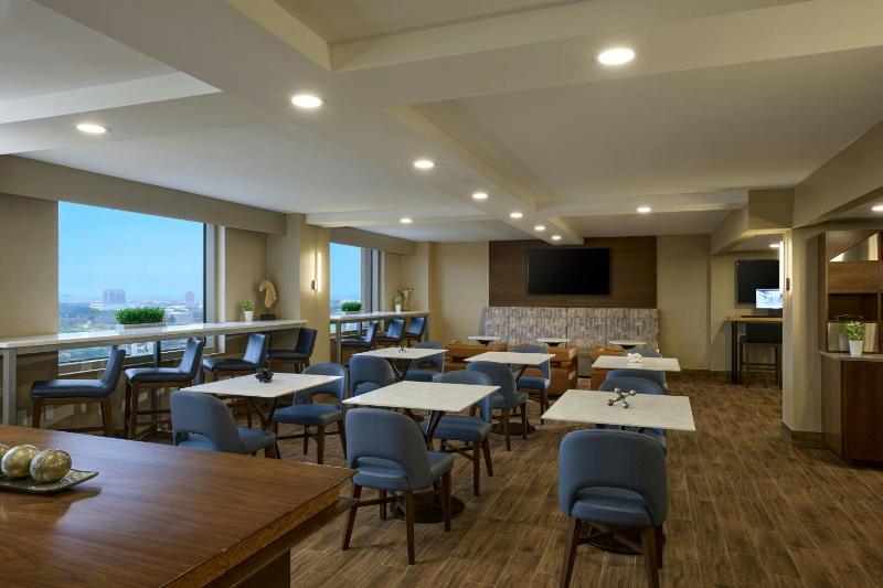 Renaissance Dallas Addison Hotel - image 21