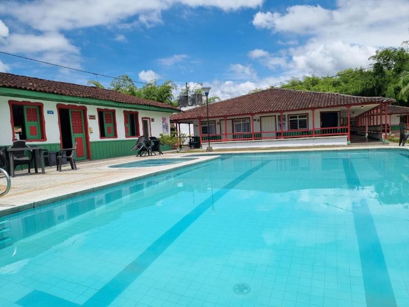Hotel campestre La Floresta - image 36