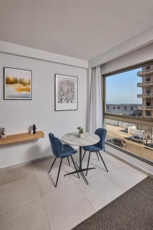 The View - Saint George Hotel - image 13