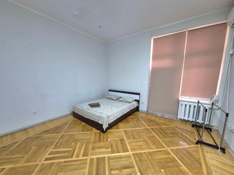 Apartments near Palace Ukraine - image 14