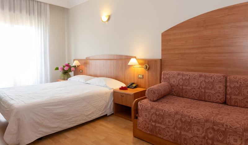 Hotel Smeraldo - image 2