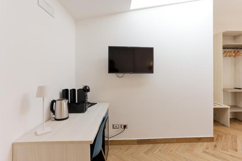 Pessina 90 Rooms - image 8