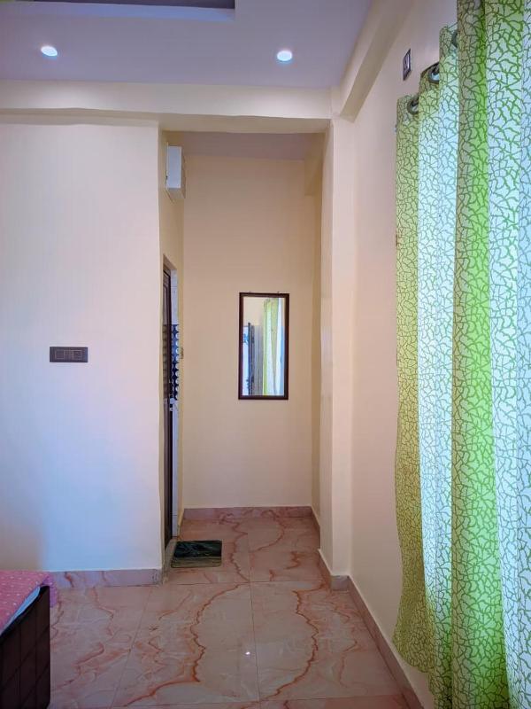 Hotel Pleasure Inn - image 5
