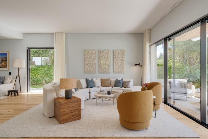 Cascais Contemporary Villa by Cadenzalux - image 13