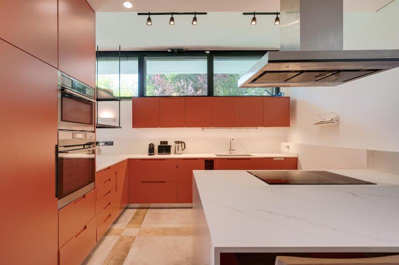 Cascais Contemporary Villa by Cadenzalux - image 15
