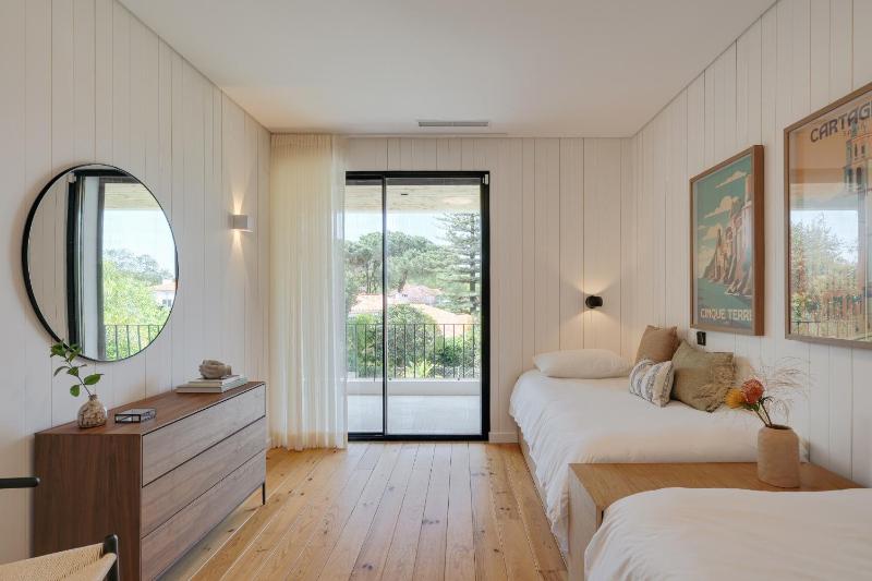 Cascais Contemporary Villa by Cadenzalux - image 29