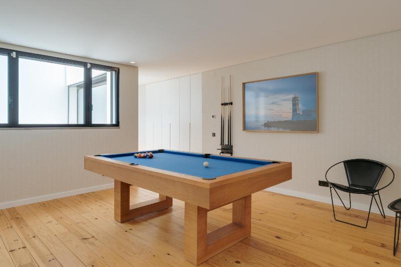 Cascais Contemporary Villa by Cadenzalux - image 36