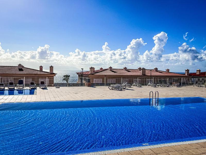 Sunset Paradise - 1 bedroom with Ocean Views Pool PA74 - image 27