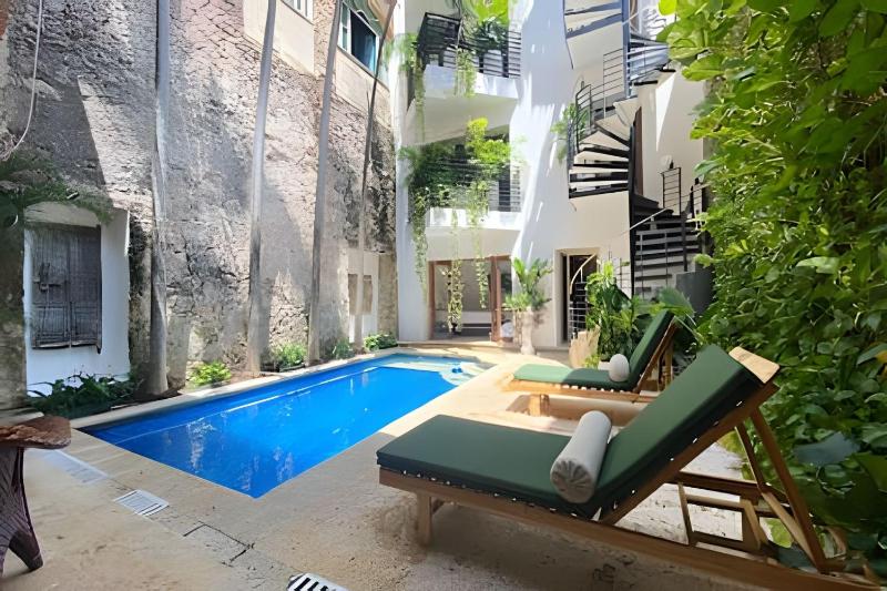 3 Bedroom House in the Walled City with Pool - image 10