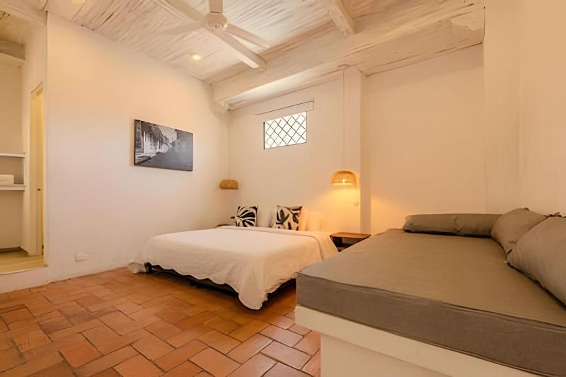 5 Bedroom House in the Walled City with Pool - image 14