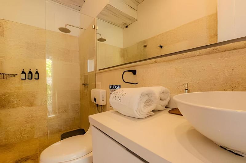 5 Bedroom House in the Walled City with Pool - image 8