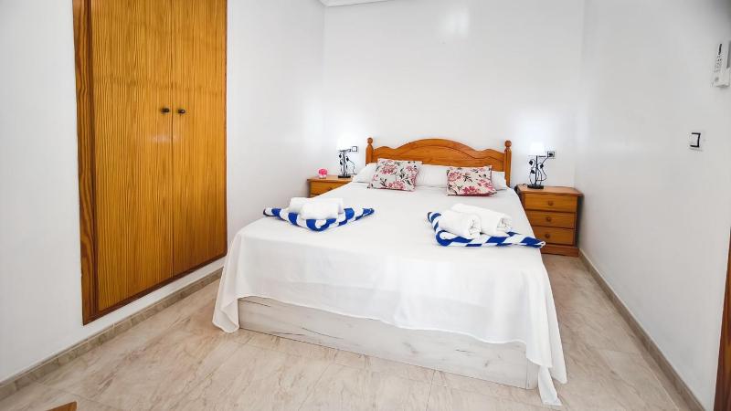 Torrevieja City Apartment - image 5