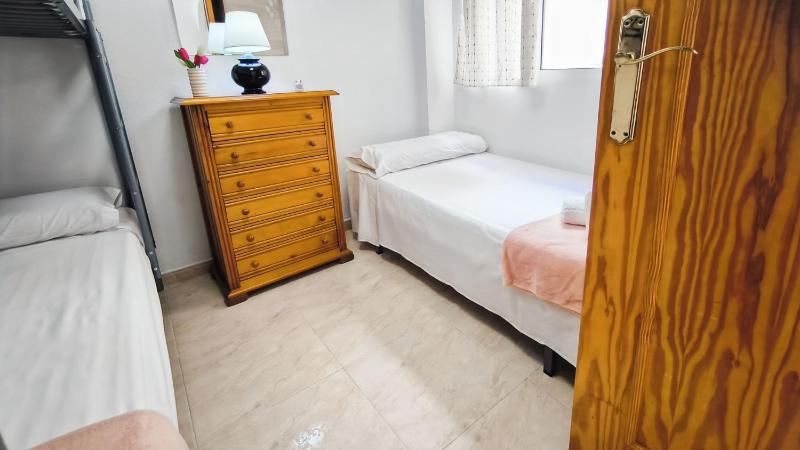 Torrevieja City Apartment - image 4