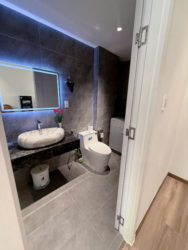 Sweet Home Hotel & Apartment Near My Khe Beach Da Nang - image 6