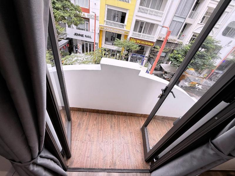 Sweet Home Hotel & Apartment Near My Khe Beach Da Nang - image 14