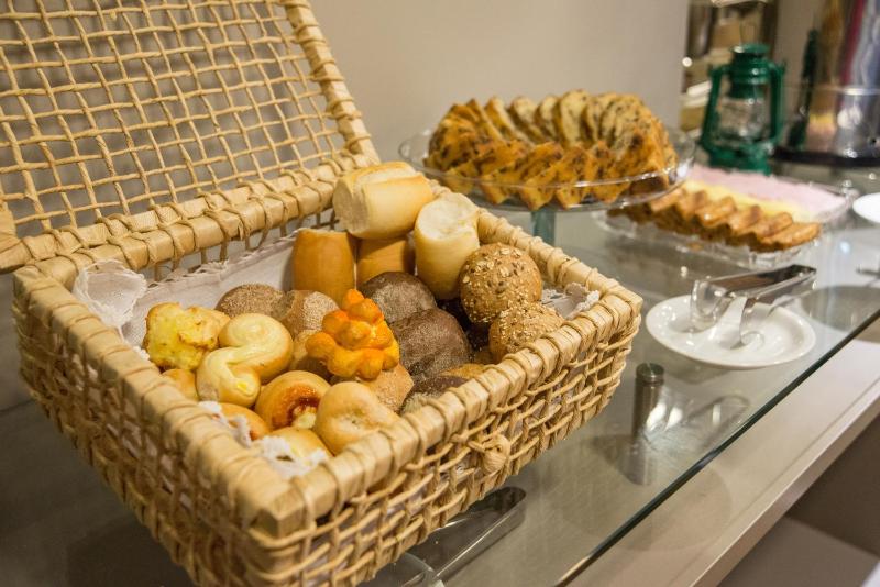 Amenit Hotel - image 8
