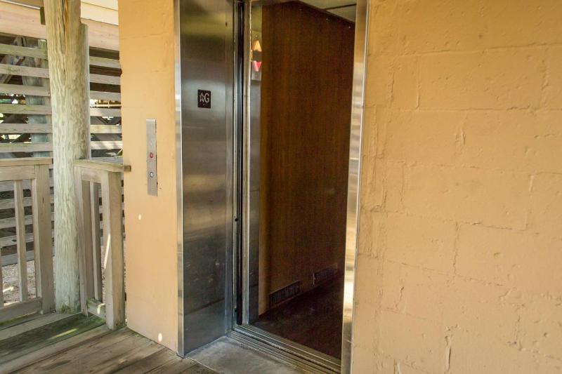 GSP3 Summer Breeze Oceanfront Condo Elevator Pool Fitness Club! - image 15