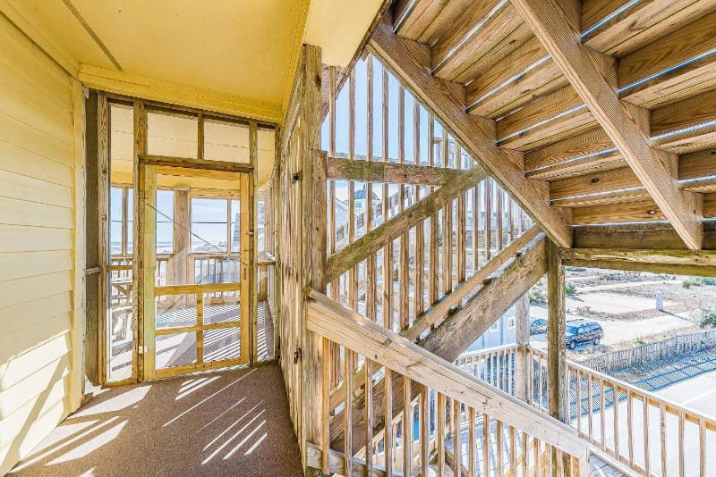 GSP3 Summer Breeze Oceanfront Condo Elevator Pool Fitness Club! - image 6