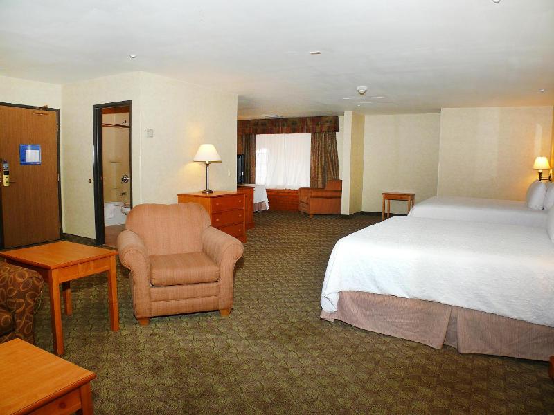 King or Twin Room - Non-Smoking image 1