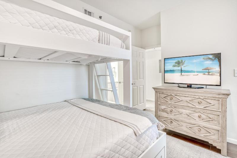 HP 422 Blue Haven by 30A Escapes - image 13