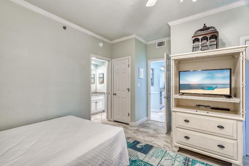 HP 12W Gulf Front Condo by 30A Escapes - image 22