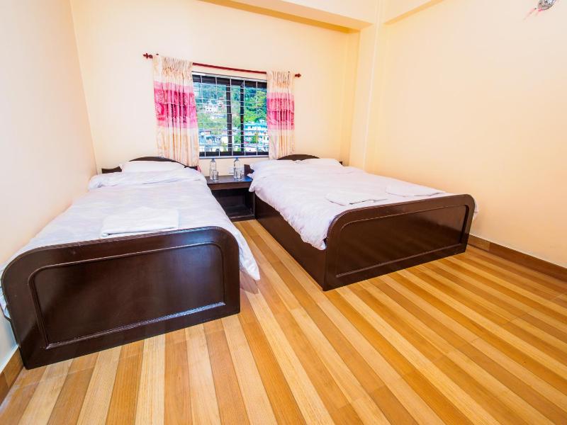 Hotel Sunflower - image 11