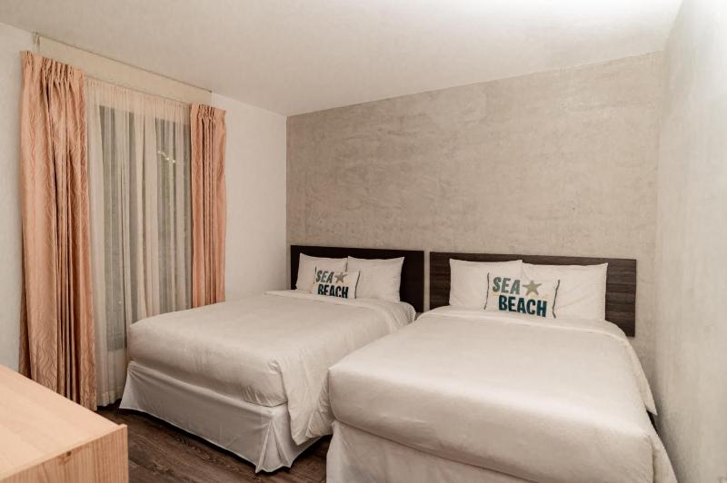 Spacious 2BR Condo with Partial Ocean View- Roble Sabana- Reserva Conchal - image 8