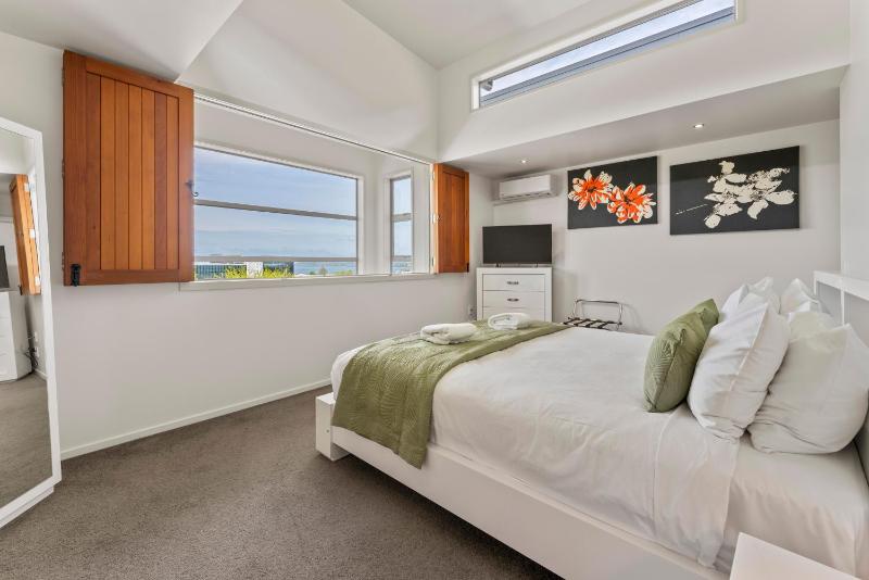 Stay Central Taupo - image 16