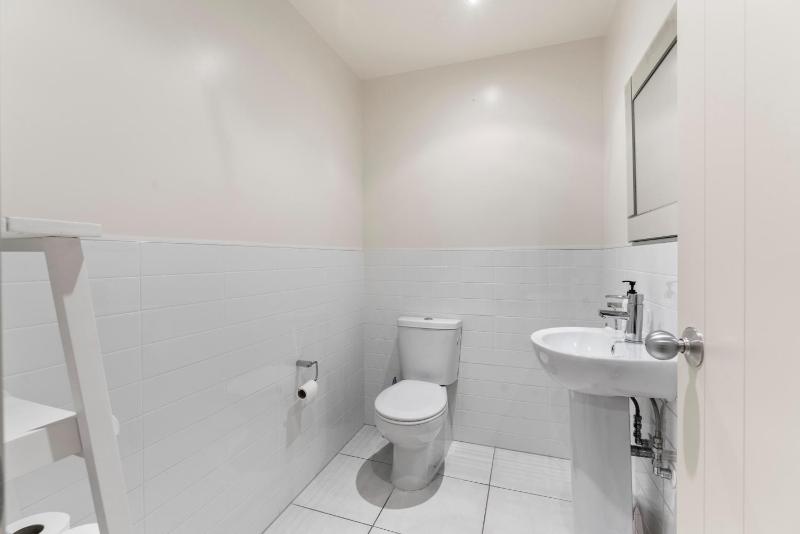 Stay Central Taupo - image 2