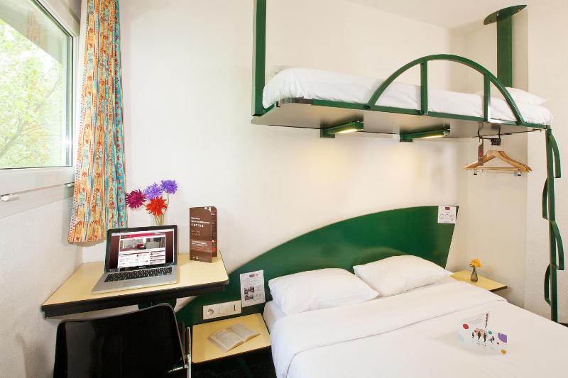 Triple Room image 3