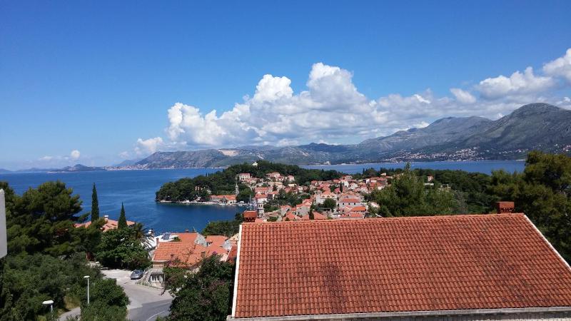 Triple Room with Sea View image 2