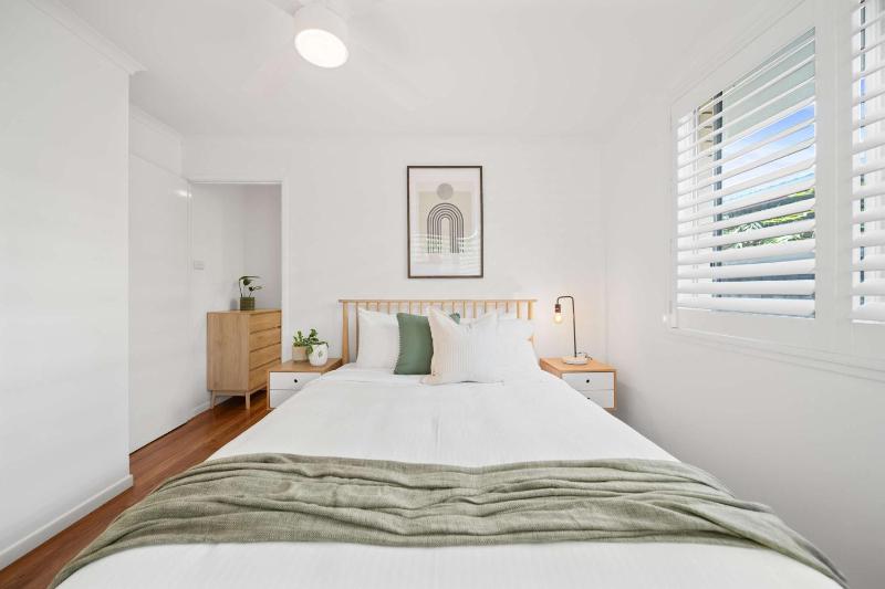 The Palma - Leafy Tropical Escape in Moffat Beach - image 2