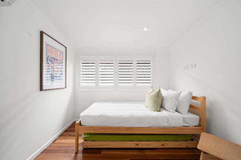 The Palma - Leafy Tropical Escape in Moffat Beach - image 11