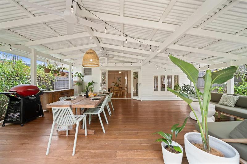 The Palma - Leafy Tropical Escape in Moffat Beach - image 31