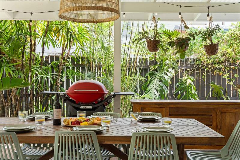The Palma - Leafy Tropical Escape in Moffat Beach - image 19